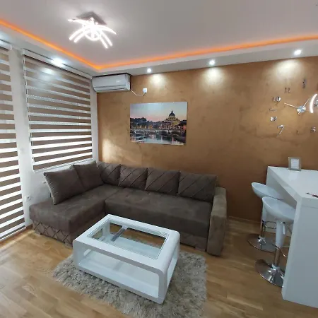 Elegance Free Garage * Novi Sad