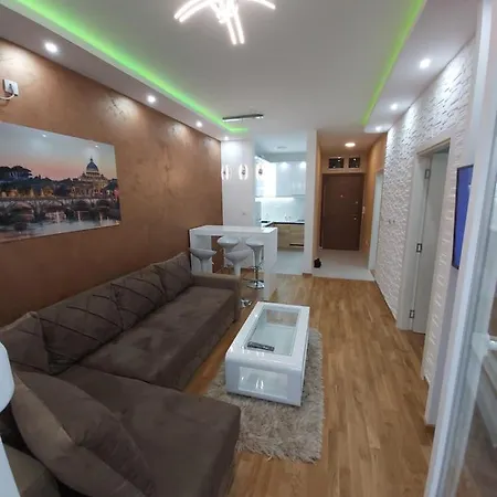 Elegance Free Garage * Novi Sad