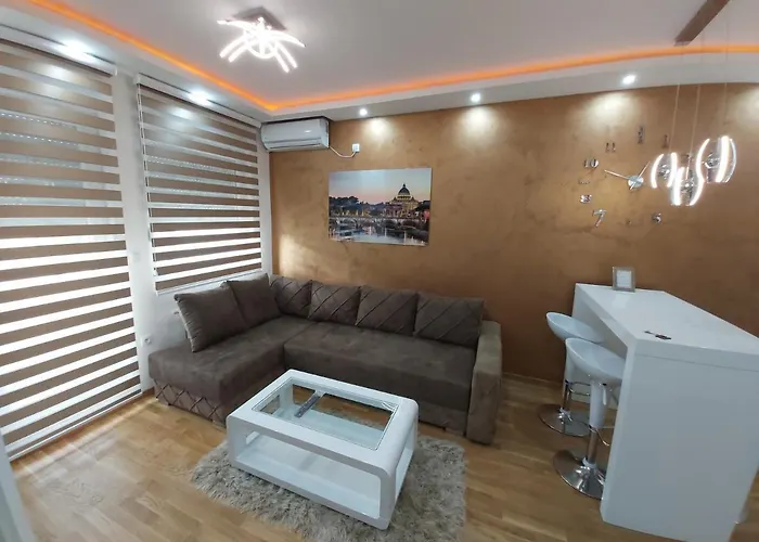 Elegance Free Garage * Novi Sad