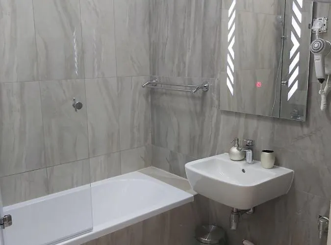 Elegance Free Garage Novi Sad