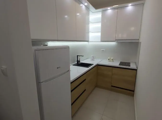 Elegance Free Garage *