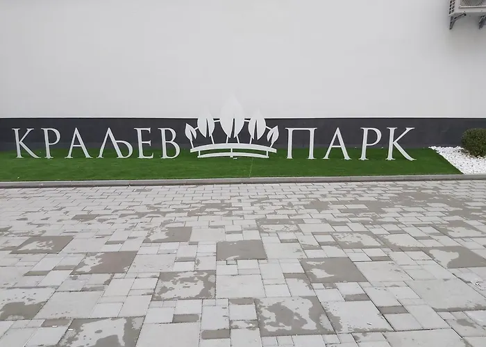 Elegance Free Garage *